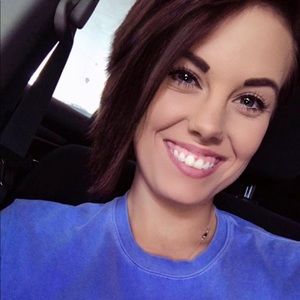 Meet your Posher, Amelia